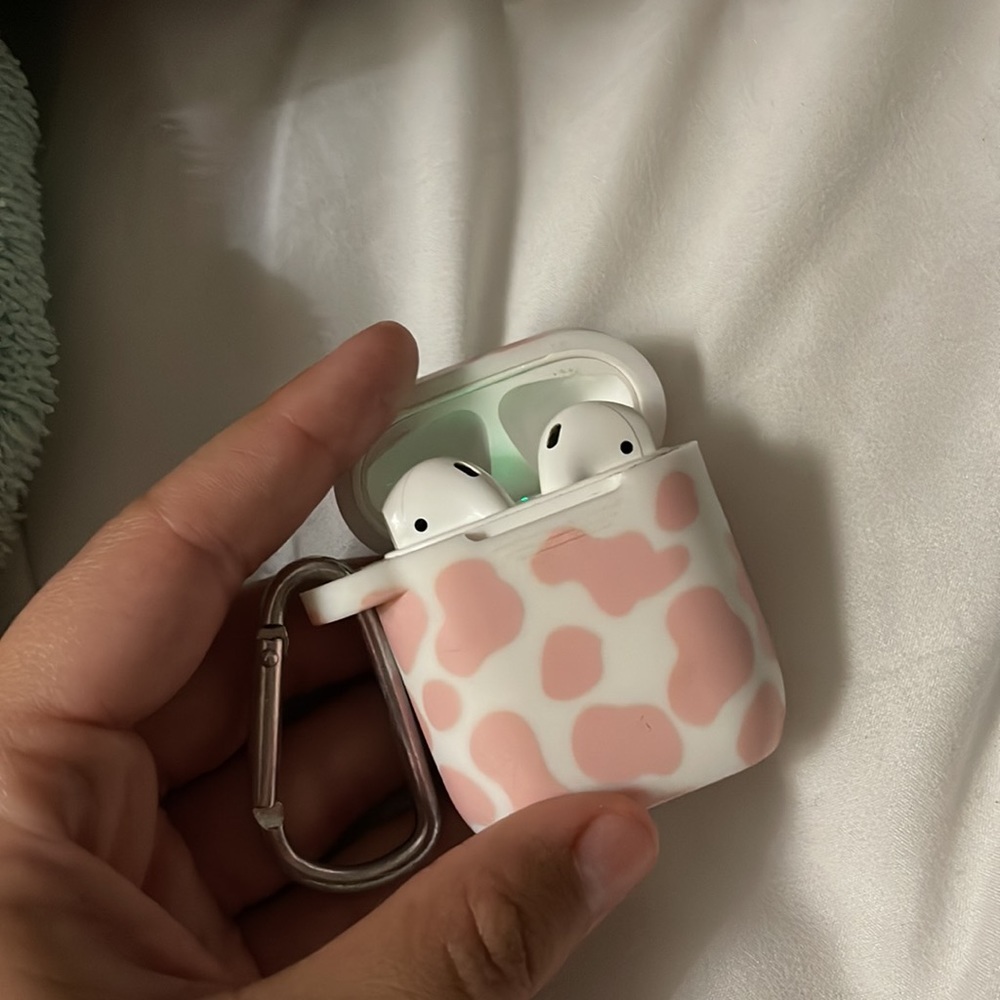 apple airpods (2nd generation)  on hold - Picture 5 of 5